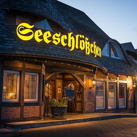 Hotel & Restaurant Seeschloesschen Lembruch Exterior foto